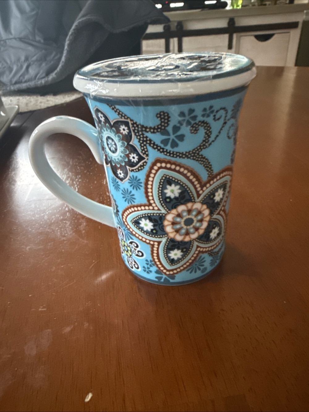 Vera Bradley Blue Rhapsody coffee mug w cover